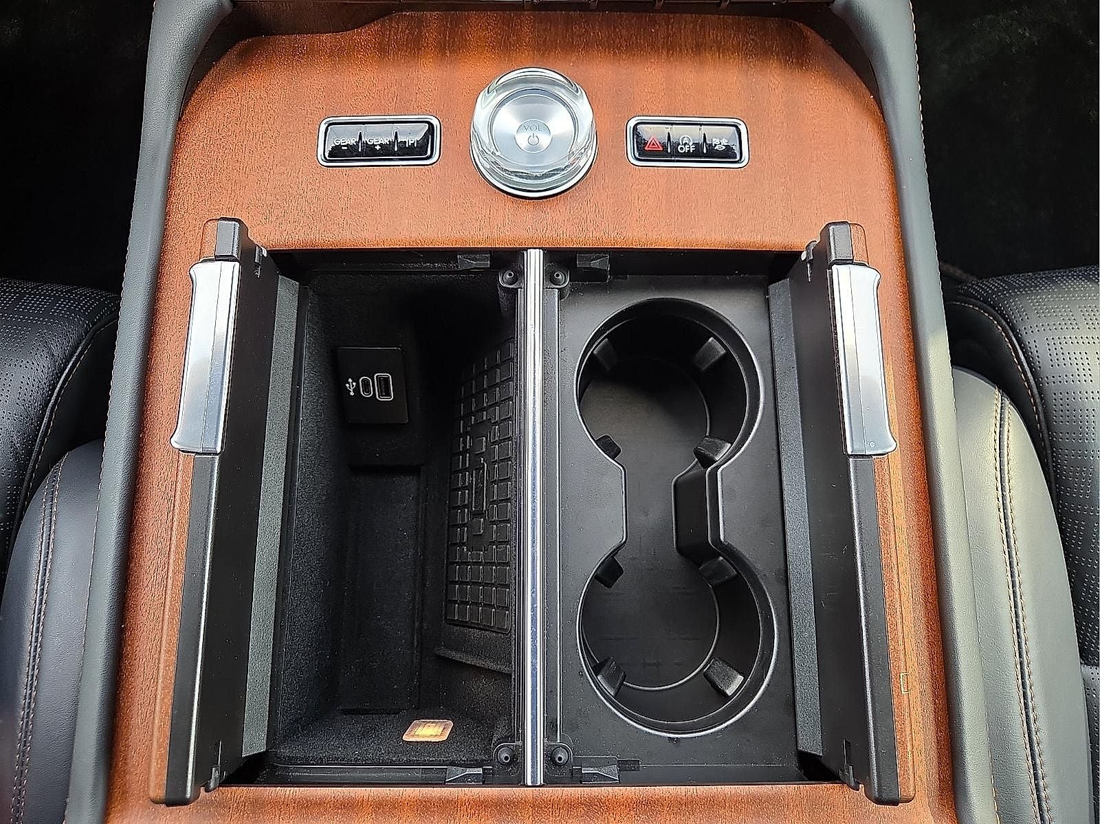 2025 Lincoln Navigator Black Label