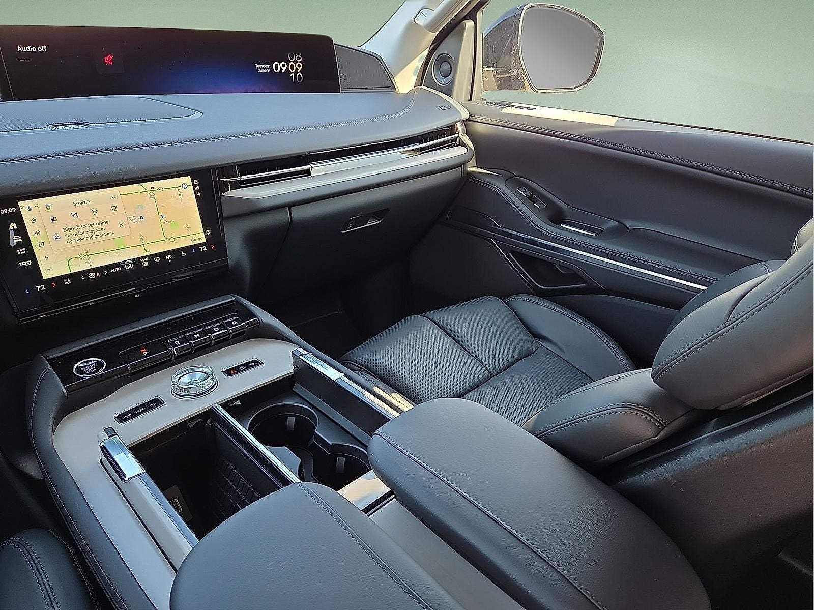 2026 Lincoln Navigator Premiere
