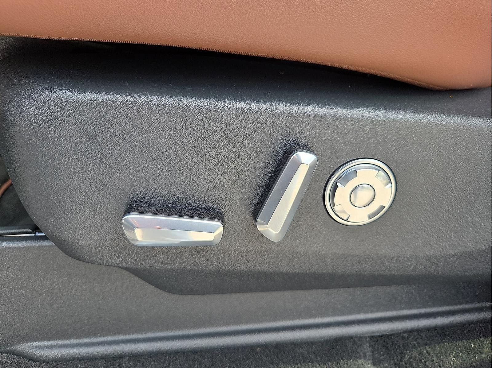 2027 Lincoln Navigator L Reserve