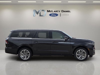 2027 Lincoln Navigator L Reserve