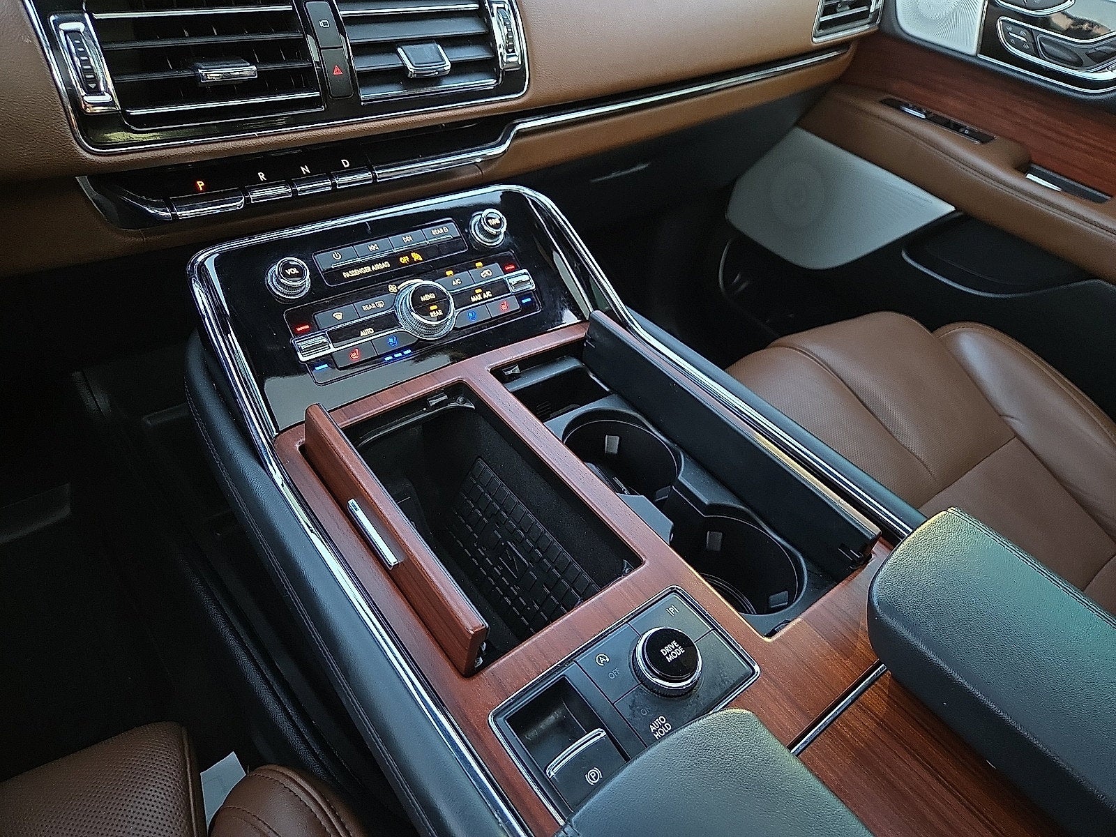 2023 Lincoln Navigator L Reserve