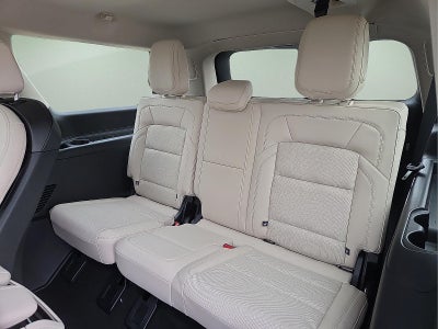 2027 Lincoln Navigator L Reserve