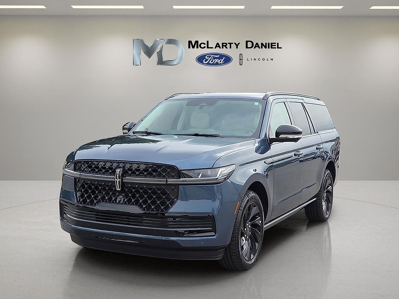 2027 Lincoln Navigator L Reserve