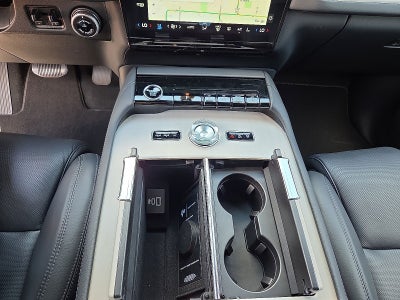2027 Lincoln Navigator L Reserve