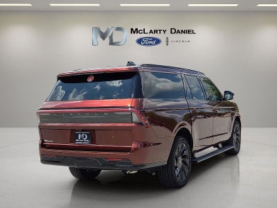2027 Lincoln Navigator L Reserve