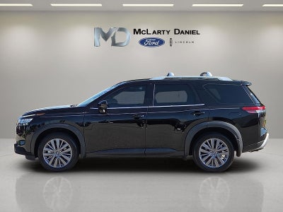 2024 Nissan Pathfinder SL