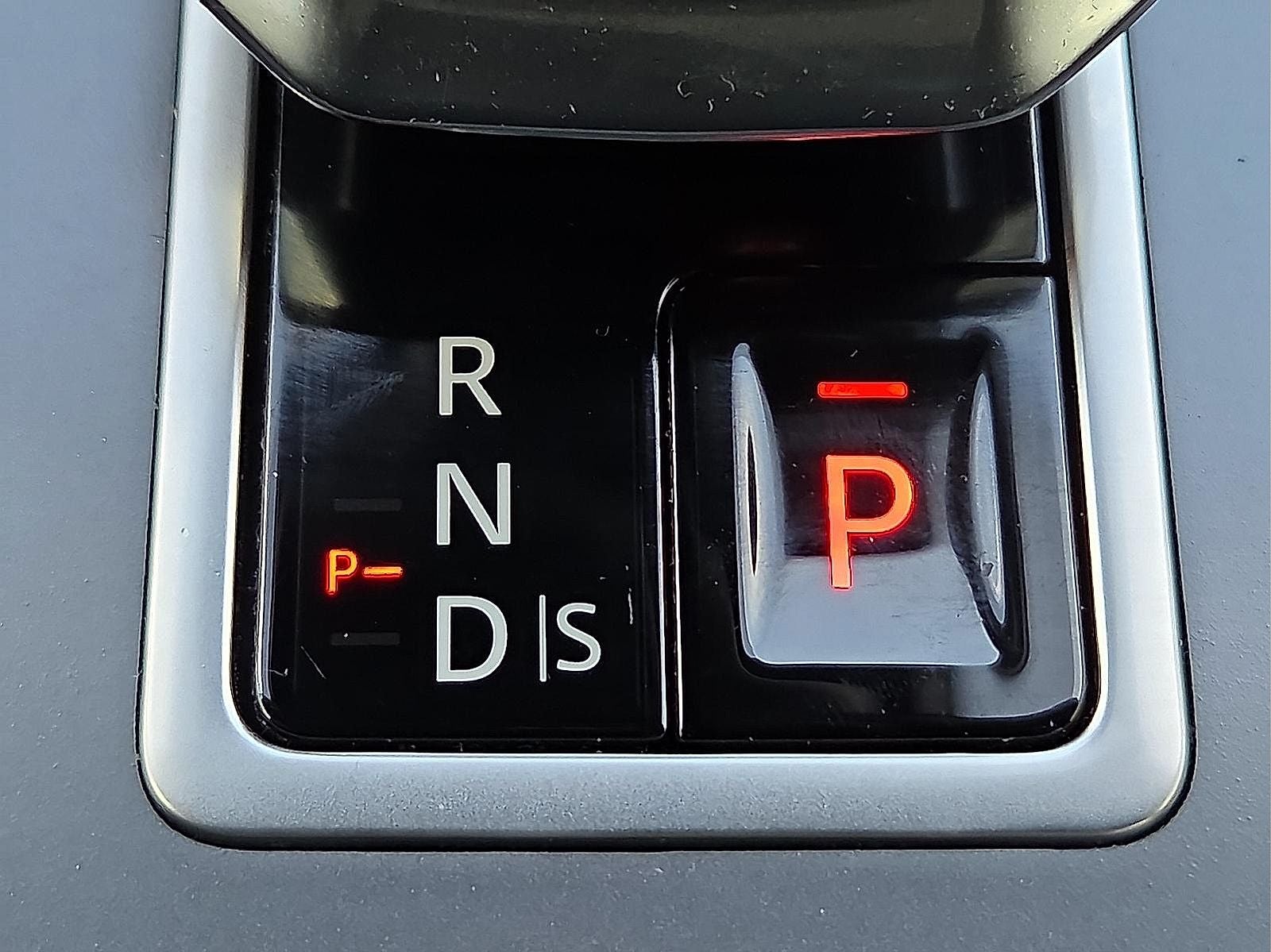 2024 Land Rover Range Rover Velar Dynamic SE