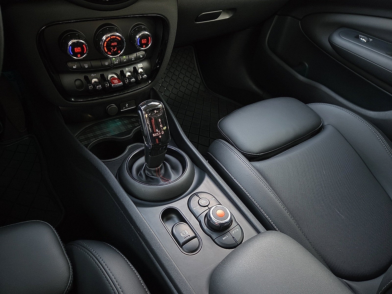 2020 MINI Cooper S Clubman Signature