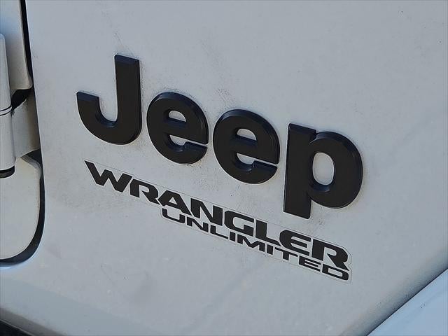 2020 Jeep Wrangler Unlimited Sahara Altitude