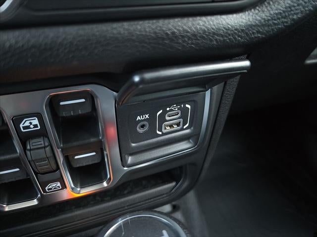 2027 Jeep Wrangler WRANGLER 4-DOOR SPORT