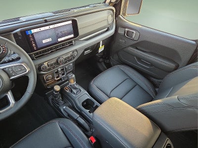 2025 Jeep Wrangler WRANGLER 4-DOOR SAHARA