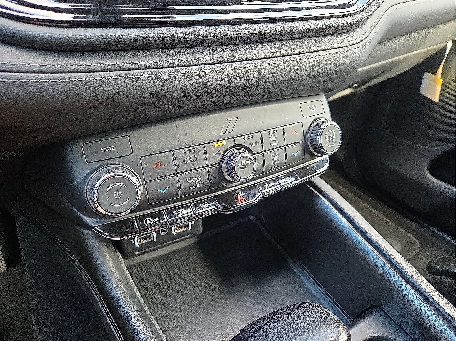 2023 Dodge Durango SXT Launch Edition RWD