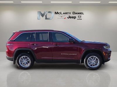 2025 Jeep Grand Cherokee GRAND CHEROKEE LAREDO X 4X4