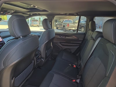 2027 Jeep Grand Cherokee GRAND CHEROKEE LAREDO X 4X4
