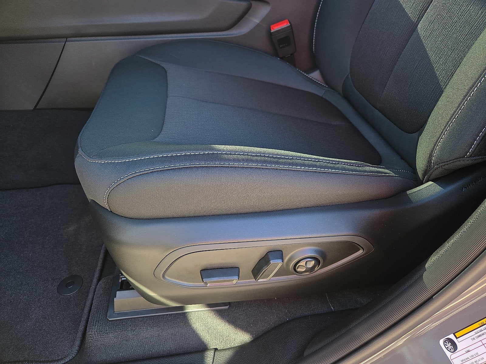 2027 Jeep Grand Cherokee GRAND CHEROKEE LAREDO X 4X4