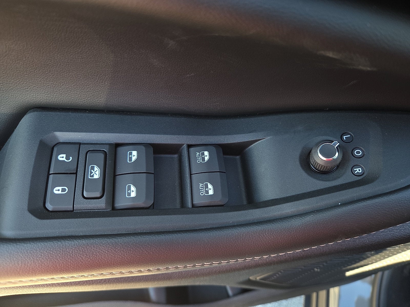 2027 Jeep Grand Cherokee GRAND CHEROKEE LAREDO X 4X4