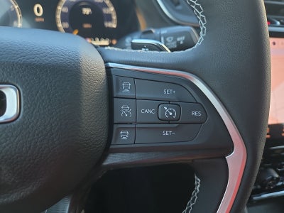 2027 Jeep Grand Cherokee GRAND CHEROKEE LAREDO X 4X4