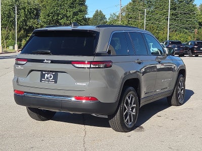 2027 Jeep Grand Cherokee GRAND CHEROKEE LAREDO X 4X4