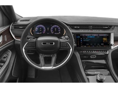2027 Jeep Grand Cherokee GRAND CHEROKEE LAREDO X 4X4