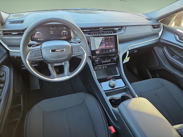 2026 Jeep Grand Cherokee GRAND CHEROKEE LAREDO X 4X4