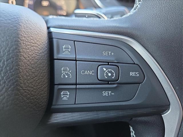 2026 Jeep Grand Cherokee GRAND CHEROKEE LAREDO X 4X4