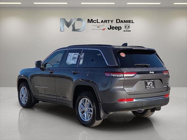2026 Jeep Grand Cherokee GRAND CHEROKEE LAREDO X 4X4