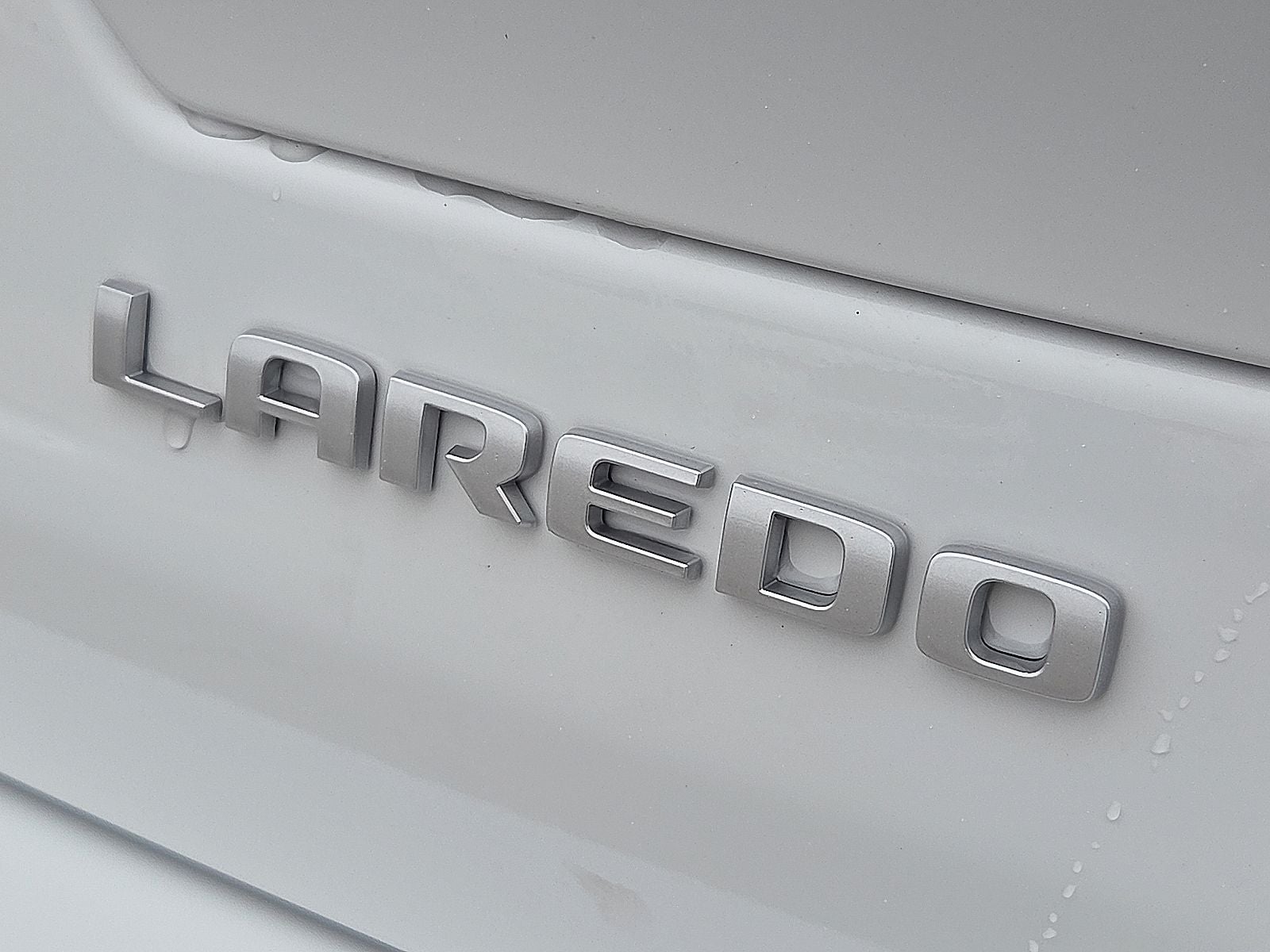 2026 Jeep Grand Cherokee GRAND CHEROKEE LAREDO X 4X4