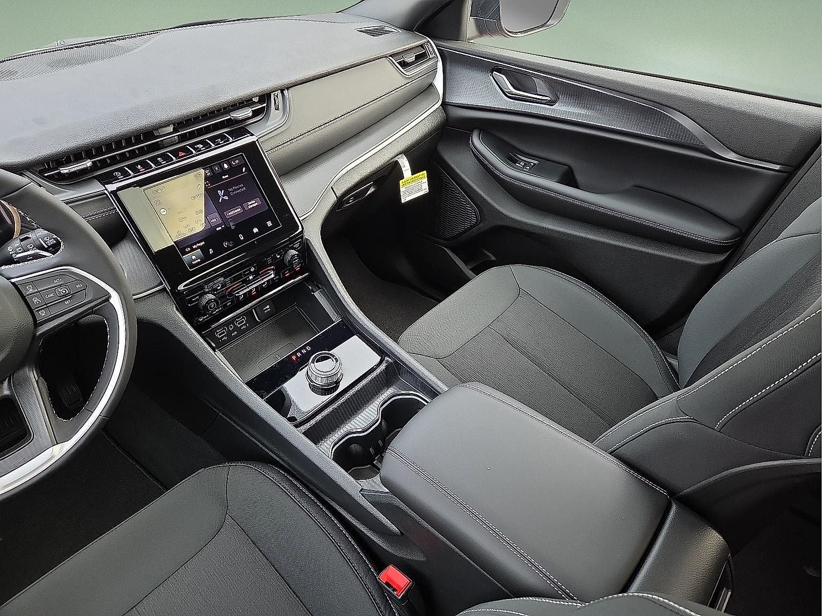 2026 Jeep Grand Cherokee GRAND CHEROKEE LAREDO X 4X4