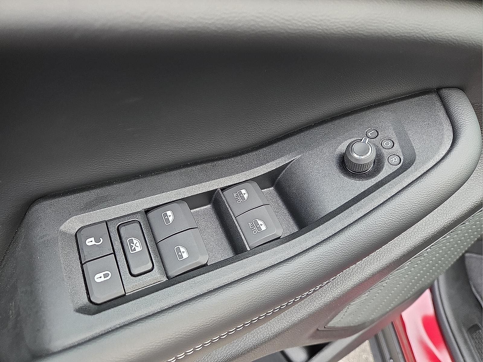 2026 Jeep Grand Cherokee GRAND CHEROKEE LAREDO X 4X4