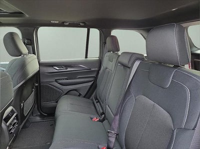 2026 Jeep Grand Cherokee GRAND CHEROKEE LAREDO X 4X4