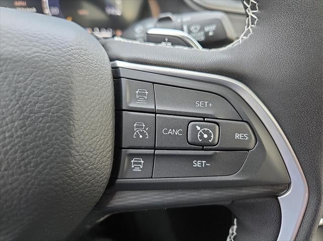 2026 Jeep Grand Cherokee GRAND CHEROKEE LAREDO X 4X4