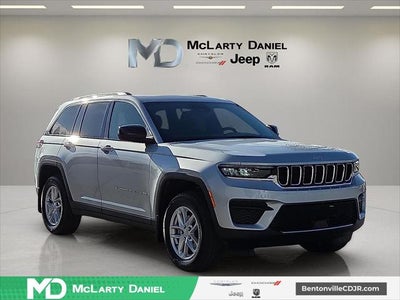 2026 Jeep Grand Cherokee GRAND CHEROKEE LAREDO X 4X4