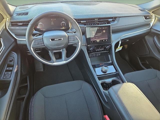 2026 Jeep Grand Cherokee GRAND CHEROKEE LAREDO X 4X4