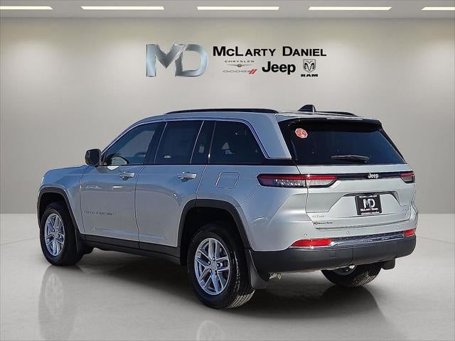2026 Jeep Grand Cherokee GRAND CHEROKEE LAREDO X 4X4