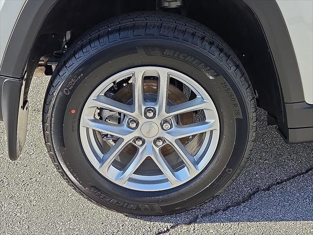 2026 Jeep Grand Cherokee GRAND CHEROKEE LAREDO X 4X4