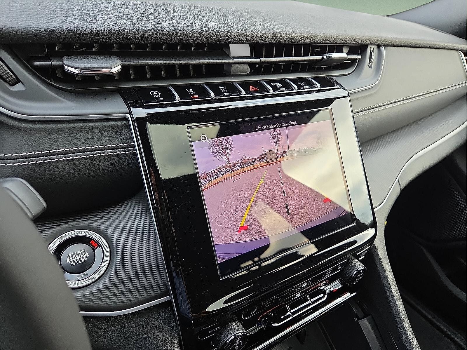 2026 Jeep Grand Cherokee GRAND CHEROKEE LAREDO X 4X4