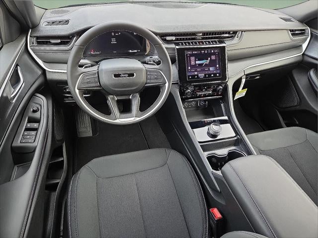 2026 Jeep Grand Cherokee GRAND CHEROKEE LAREDO X 4X4