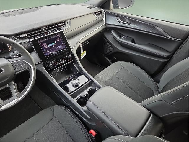 2026 Jeep Grand Cherokee GRAND CHEROKEE LAREDO X 4X4