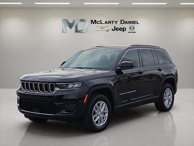 2026 Jeep Grand Cherokee GRAND CHEROKEE LAREDO X 4X4