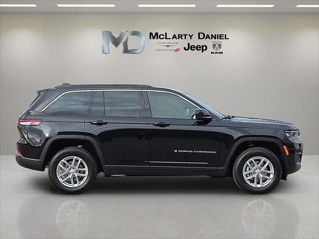 2026 Jeep Grand Cherokee GRAND CHEROKEE LAREDO X 4X4