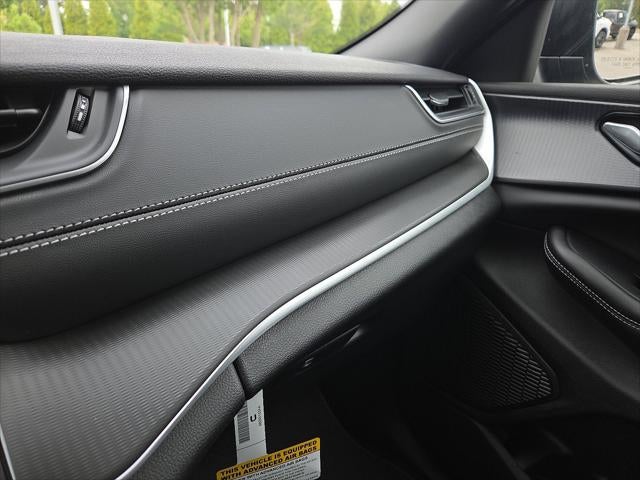 2027 Jeep Grand Cherokee GRAND CHEROKEE LAREDO X 4X4
