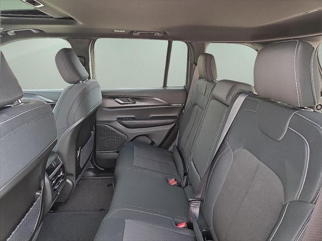 2026 Jeep Grand Cherokee GRAND CHEROKEE LAREDO X 4X4