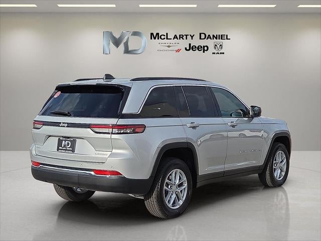 2026 Jeep Grand Cherokee GRAND CHEROKEE LAREDO X 4X4