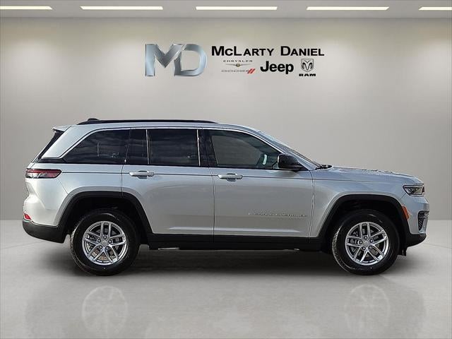 2026 Jeep Grand Cherokee GRAND CHEROKEE LAREDO X 4X4