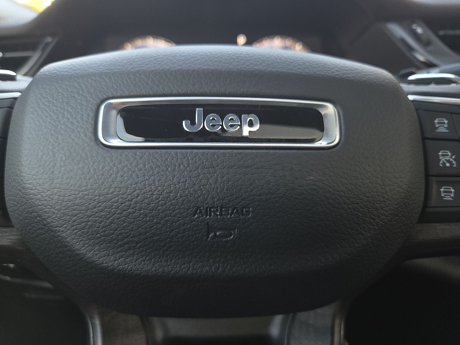 2027 Jeep Grand Cherokee GRAND CHEROKEE LAREDO ALTITUDE 4X4