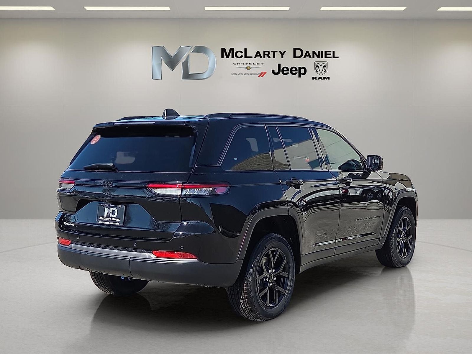 2026 Jeep Grand Cherokee GRAND CHEROKEE ALTITUDE 4X4