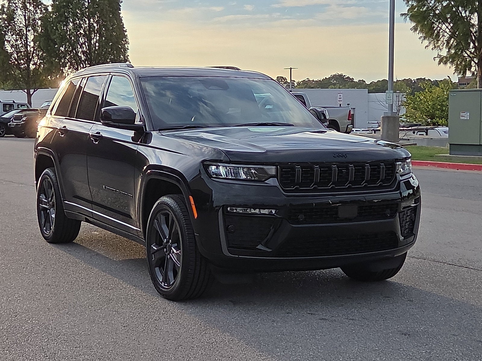 2027 Jeep Grand Cherokee GRAND CHEROKEE LIMITED RESERVE 4X4