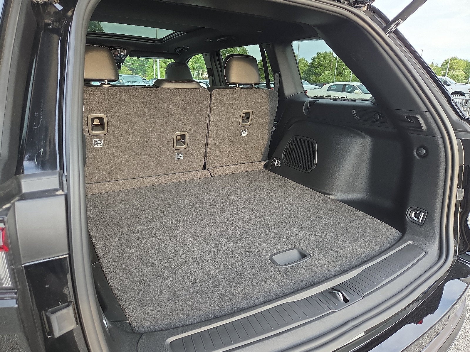 2027 Jeep Grand Cherokee GRAND CHEROKEE LIMITED RESERVE 4X4