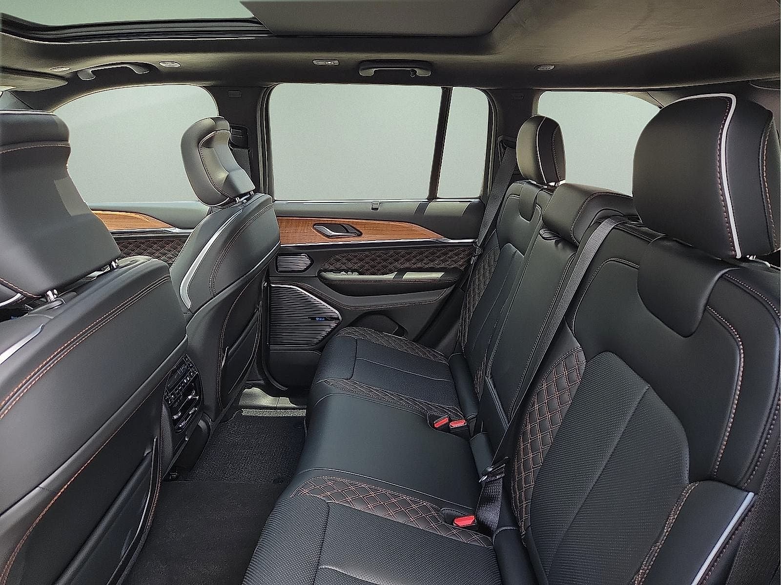 2026 Jeep Grand Cherokee GRAND CHEROKEE SUMMIT 4X4