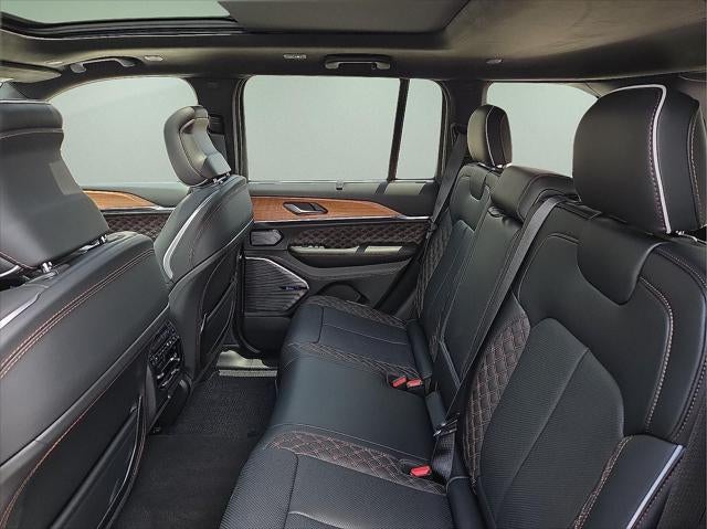 2026 Jeep Grand Cherokee GRAND CHEROKEE SUMMIT 4X4